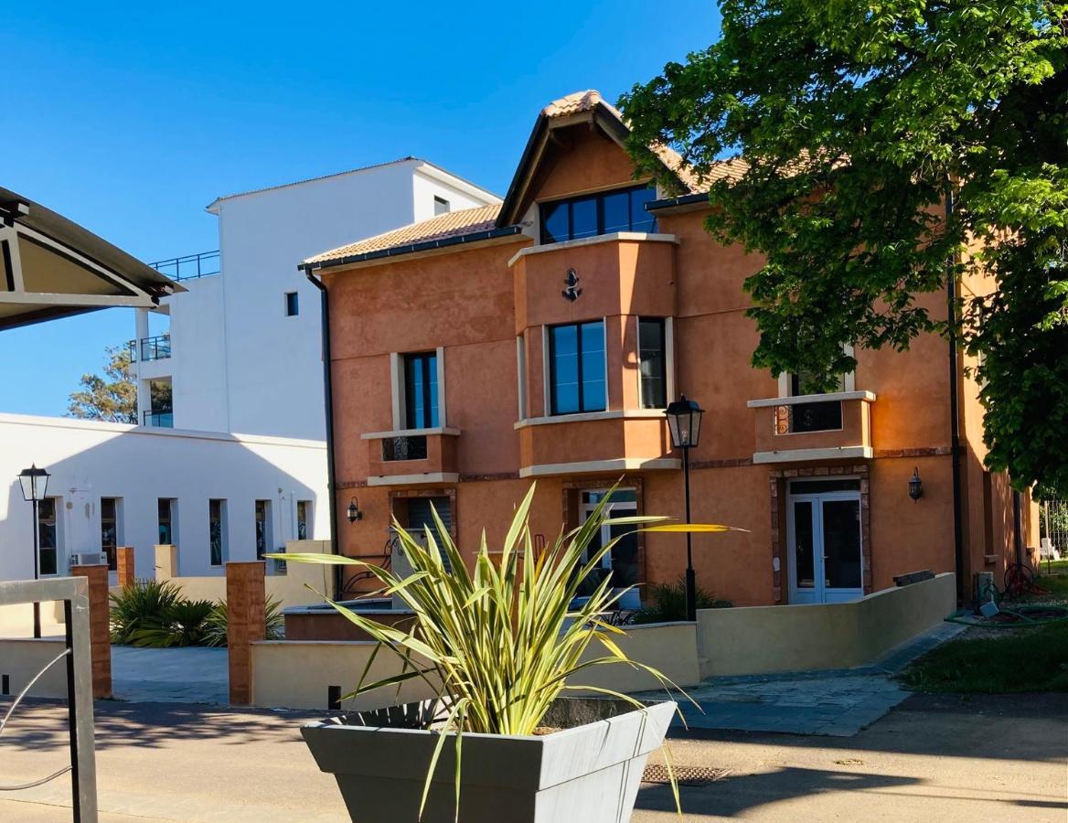 Hotel La Demeure Coloniale 모리아니 플라주 외부 사진